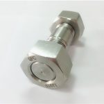 chinni ishlab chiqaruvchi mahkamlagichlar o'z-o'zidan tebranish uchun maxsus vintlarni o'rnatgan